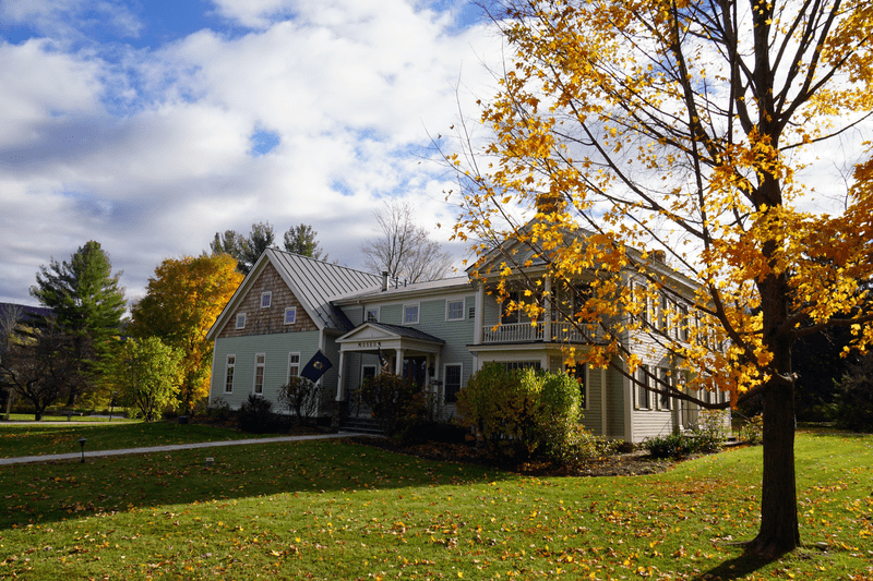 A museum exterior in fall.